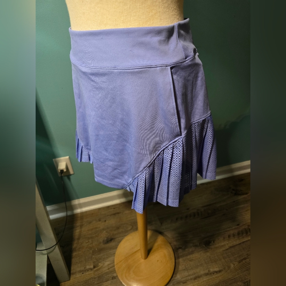 ⚡️Under Armour Lavendar Culotte Skort - Picture 4 of 6